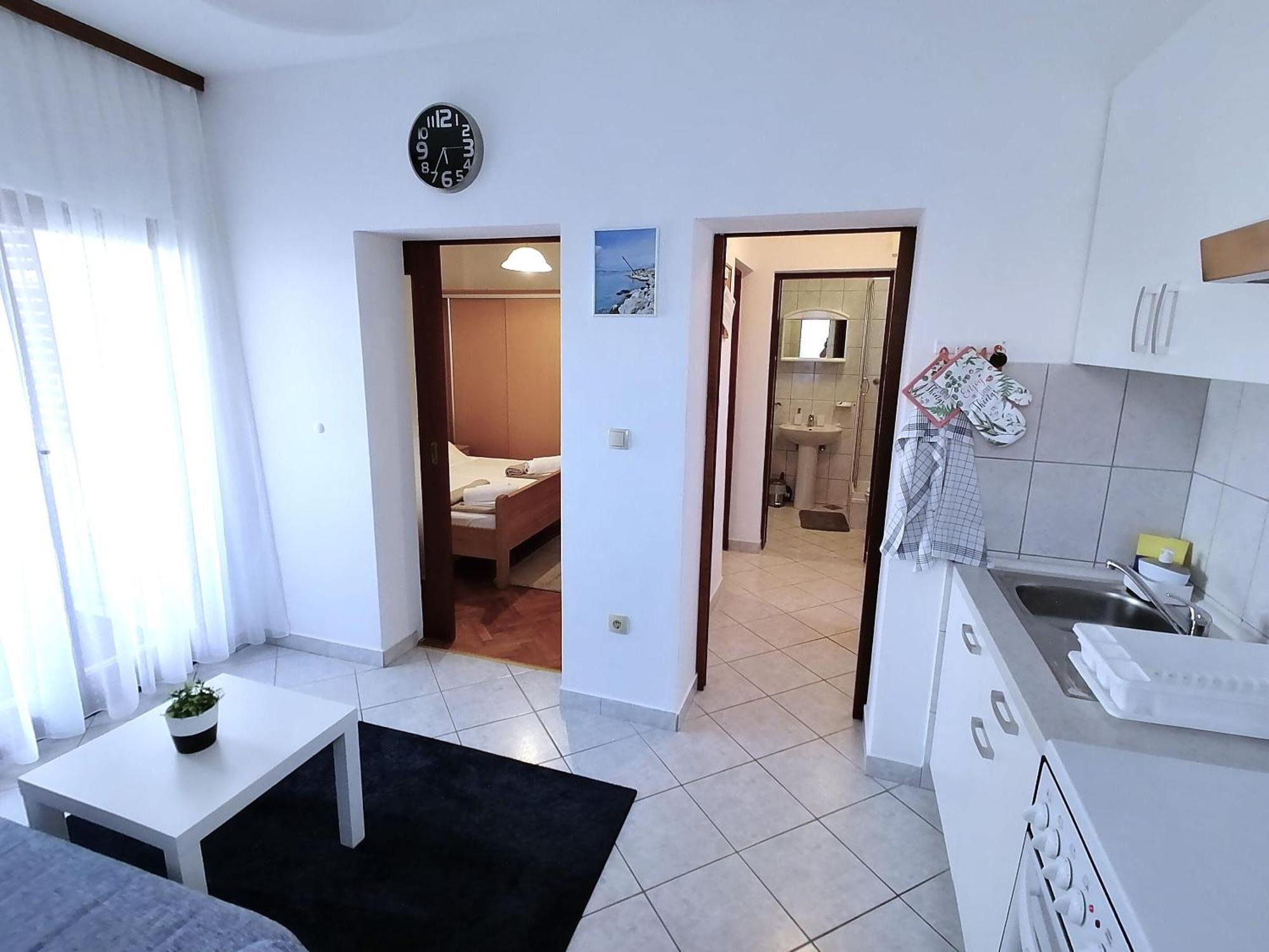 Apartments Miha คิร์ก ภายนอก รูปภาพ