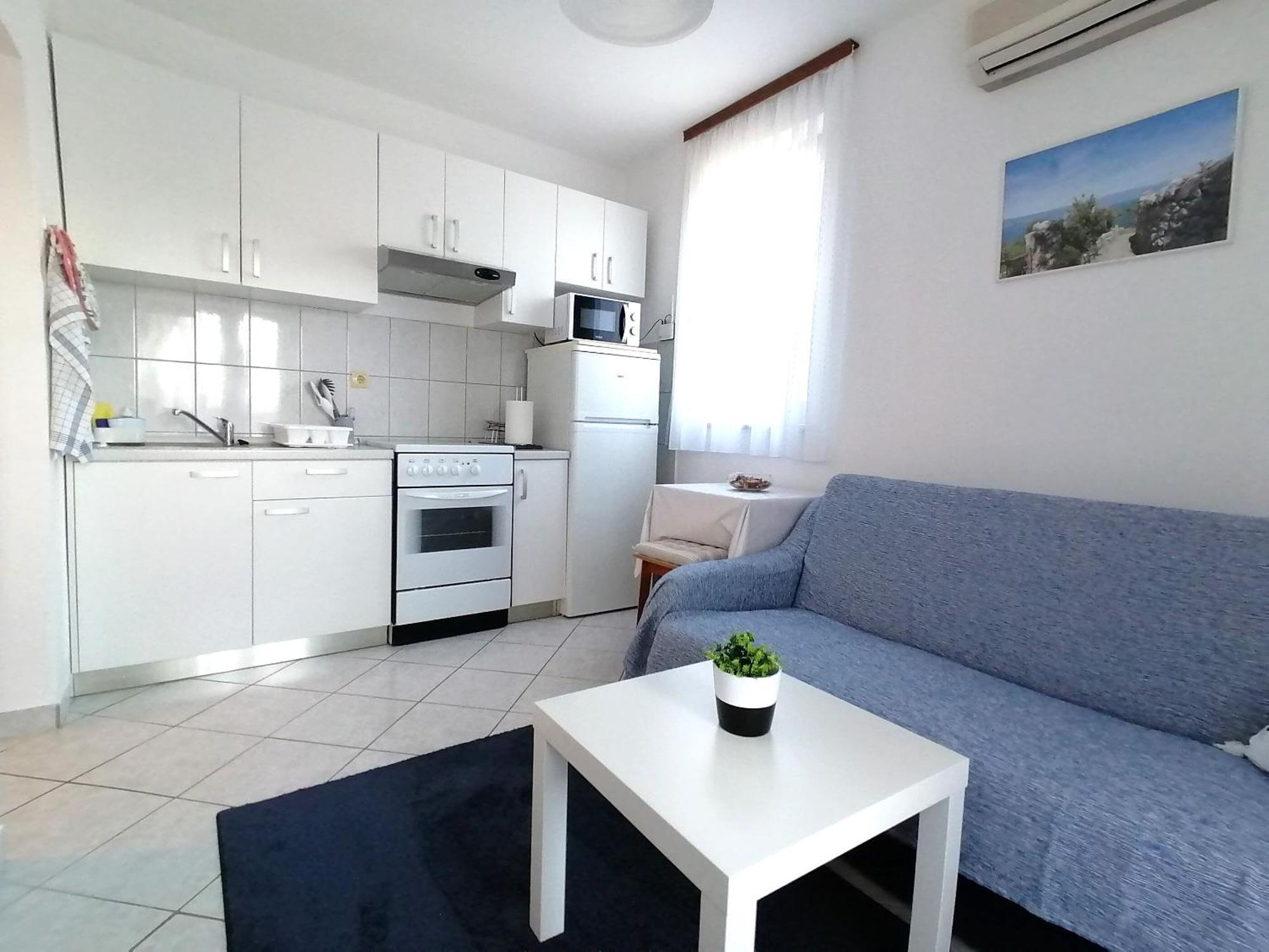 Apartments Miha คิร์ก ภายนอก รูปภาพ