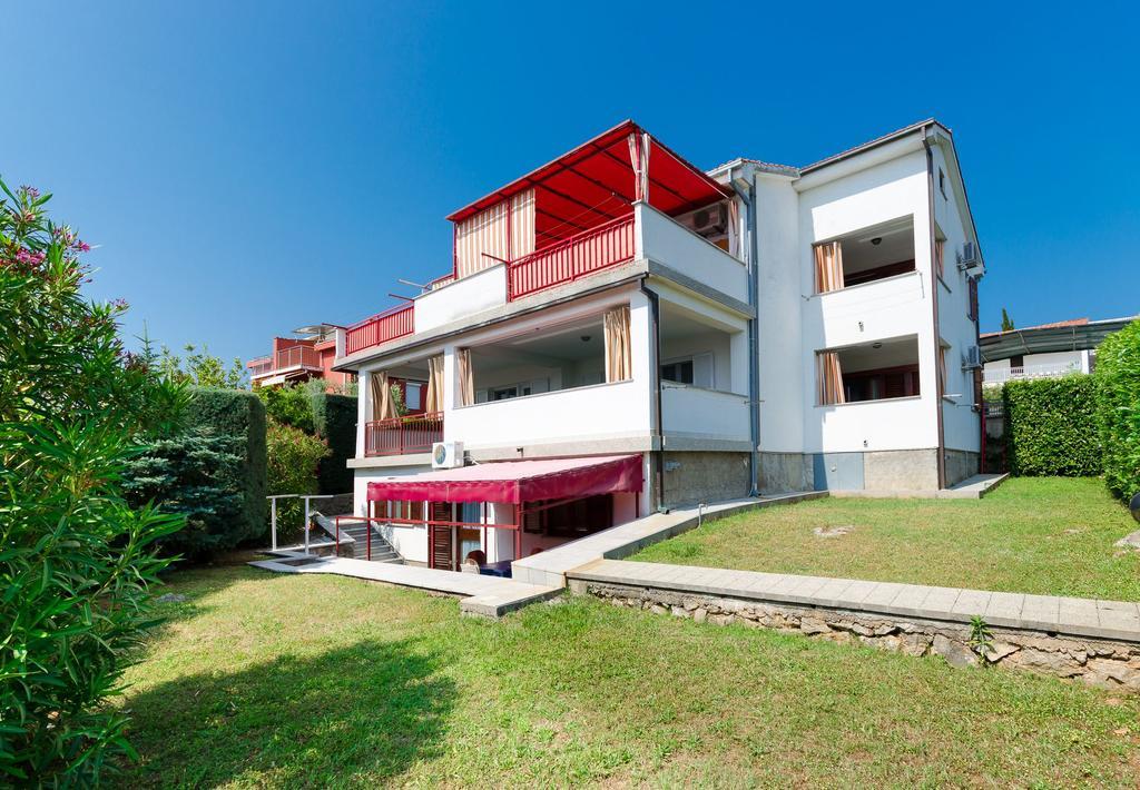 Apartments Miha คิร์ก ภายนอก รูปภาพ