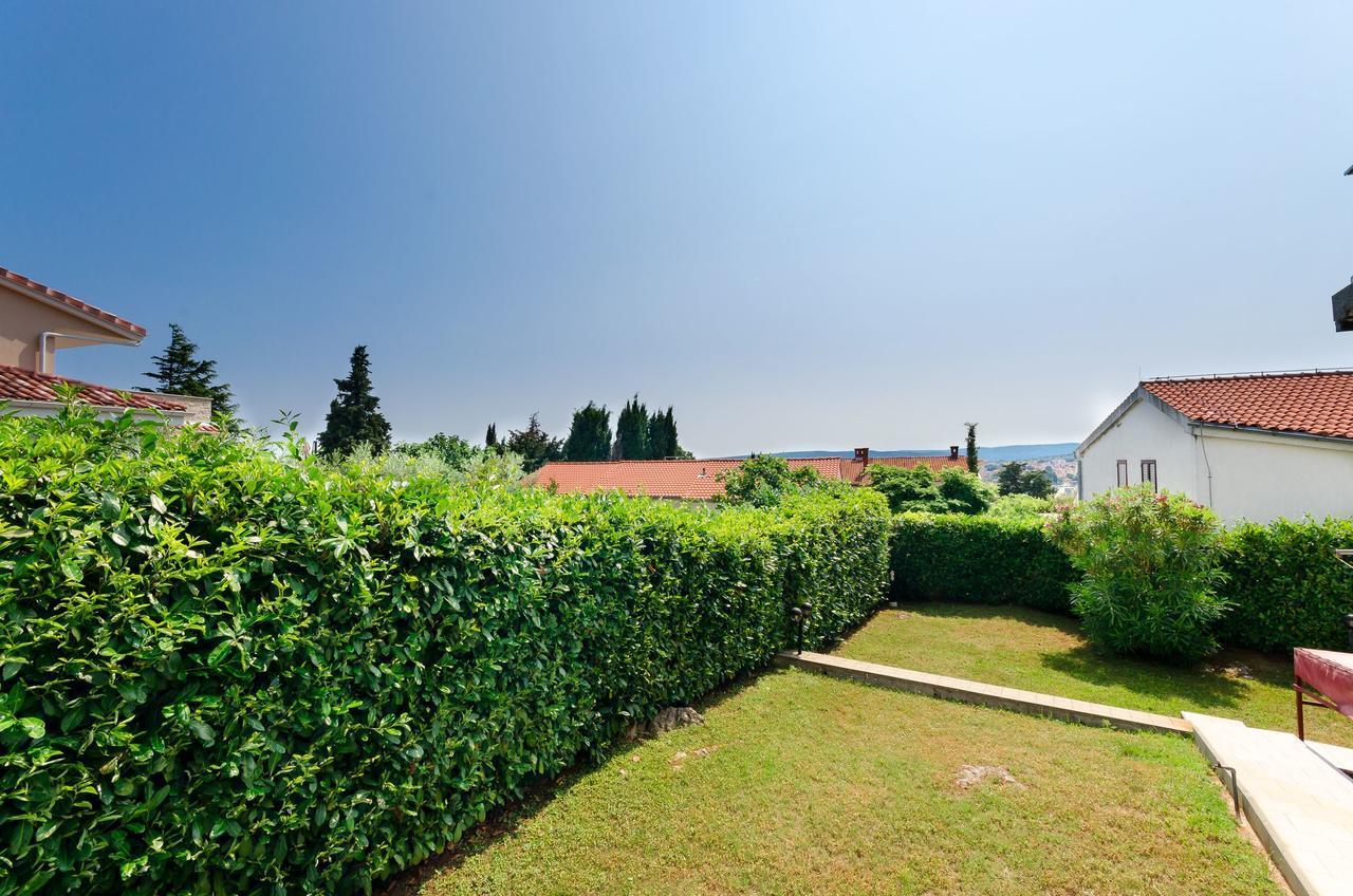 Apartments Miha คิร์ก ภายนอก รูปภาพ